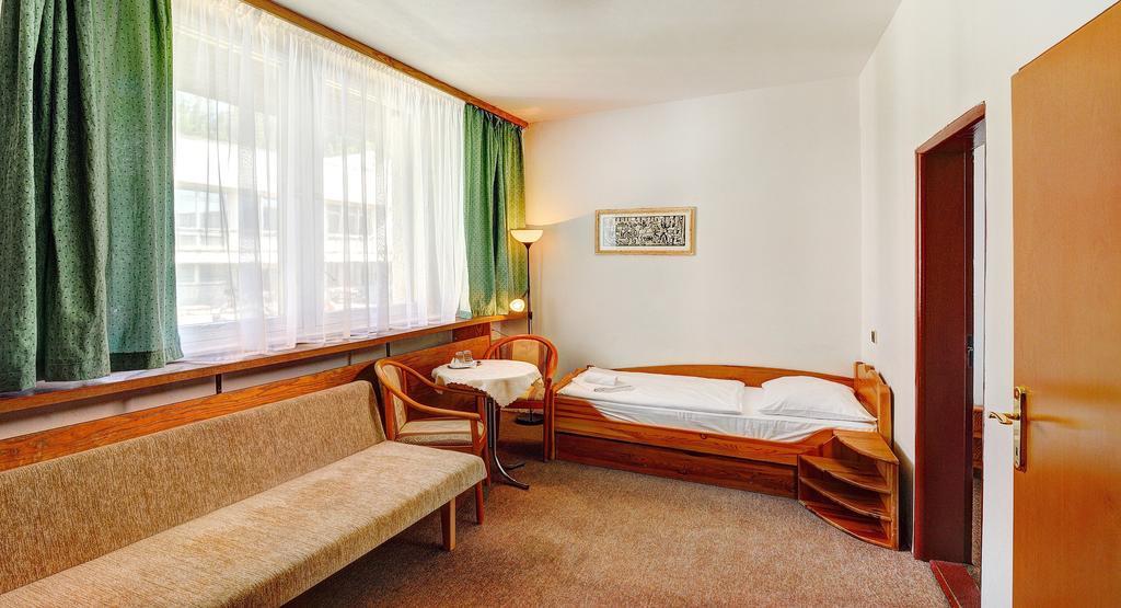 Bungalovy FIS Economy Villa Štrbské Pleso Exterior foto